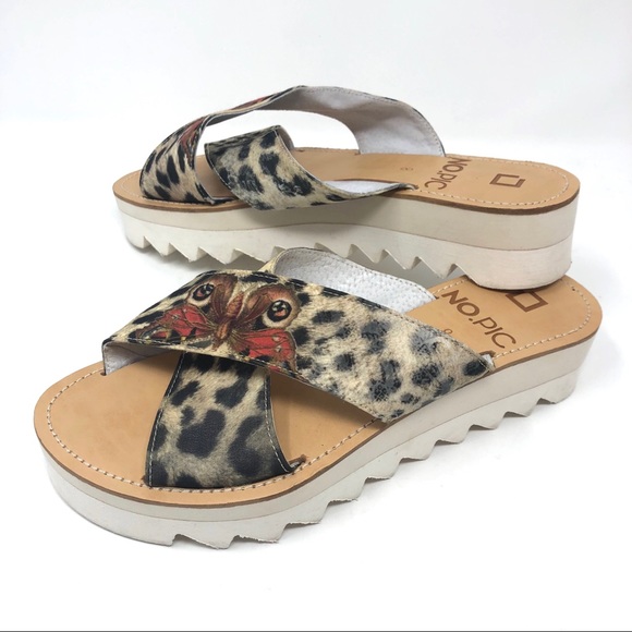NO Pic Shoes - No Pic Flatform Animal Print Sandals Cleated Soles